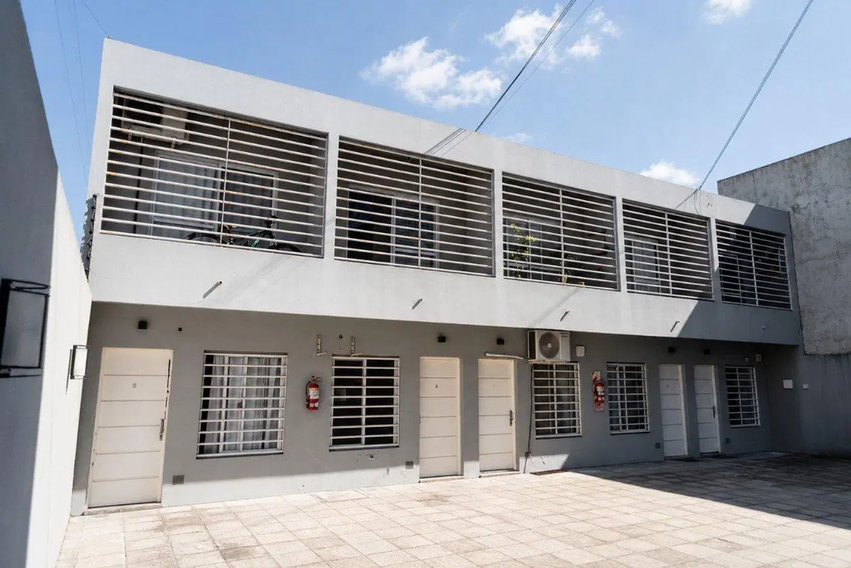 Departamento Dúplex en Venta en Bernal Oeste 3