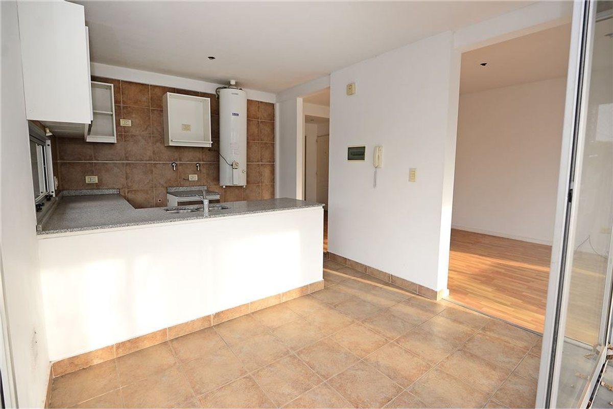 Foto de VENTA DEPARTAMENTO 4 AMB 2 COCHERAS BAULERA BERNAL, imagen 5