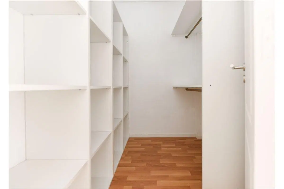 VENTA DEPARTAMENTO 3 AMB COCHERA BAULERA BERNAL 5