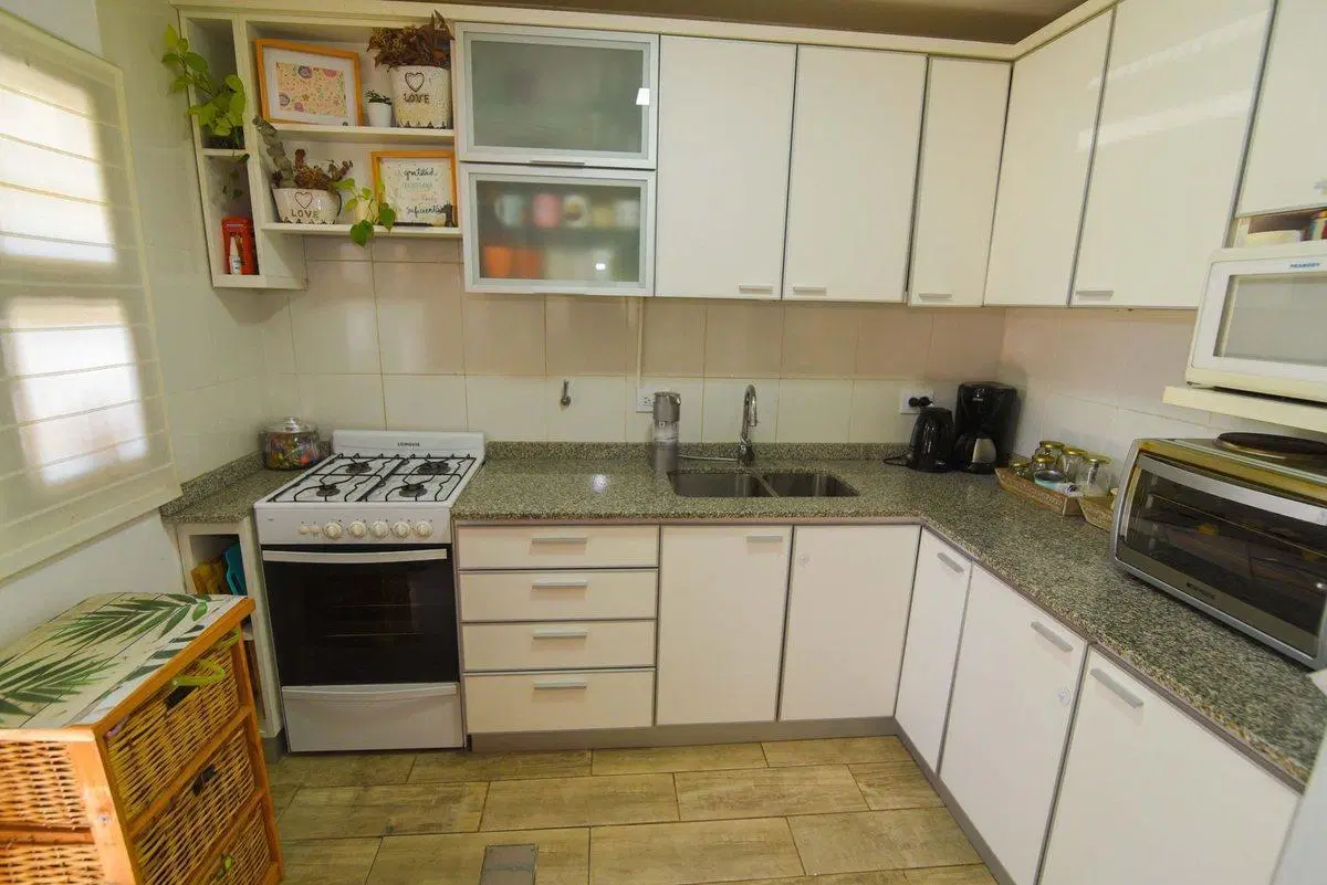 VENTA PH 3 AMBIENTES CON PATIO Y COCHERA QUILMES 4