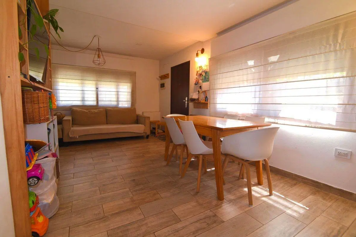 VENTA PH 3 AMBIENTES CON PATIO Y COCHERA QUILMES 2