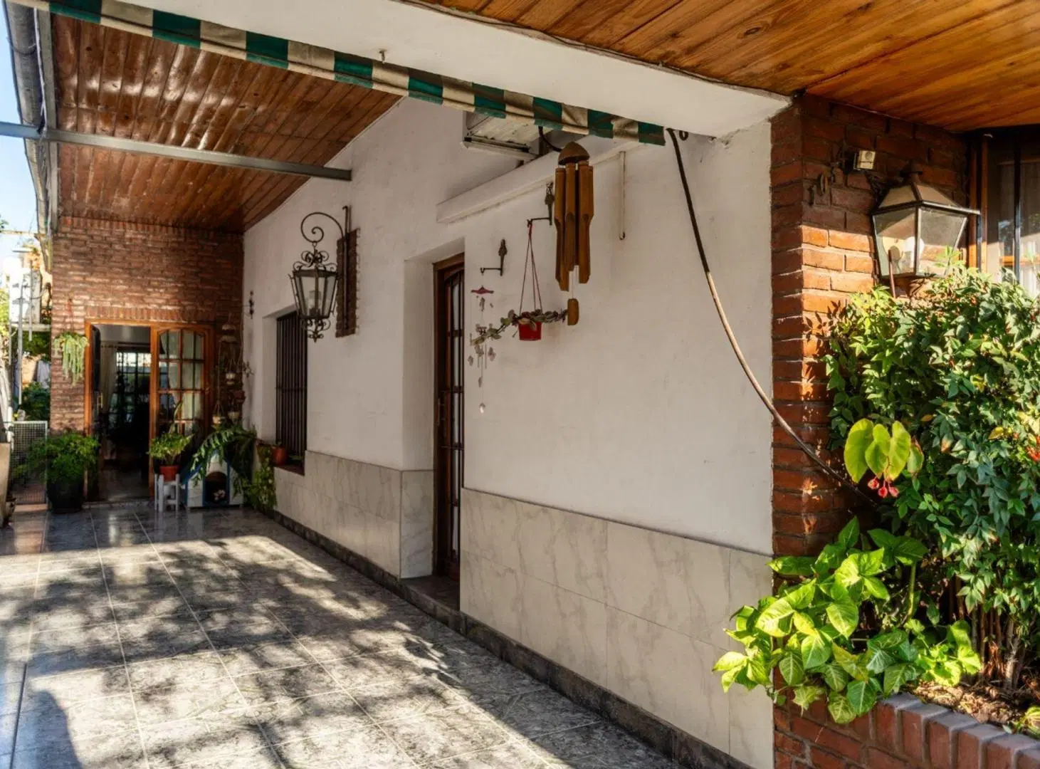 VENTA CASA PH 3 AMBIENTES CON COCHERA BERNAL 4