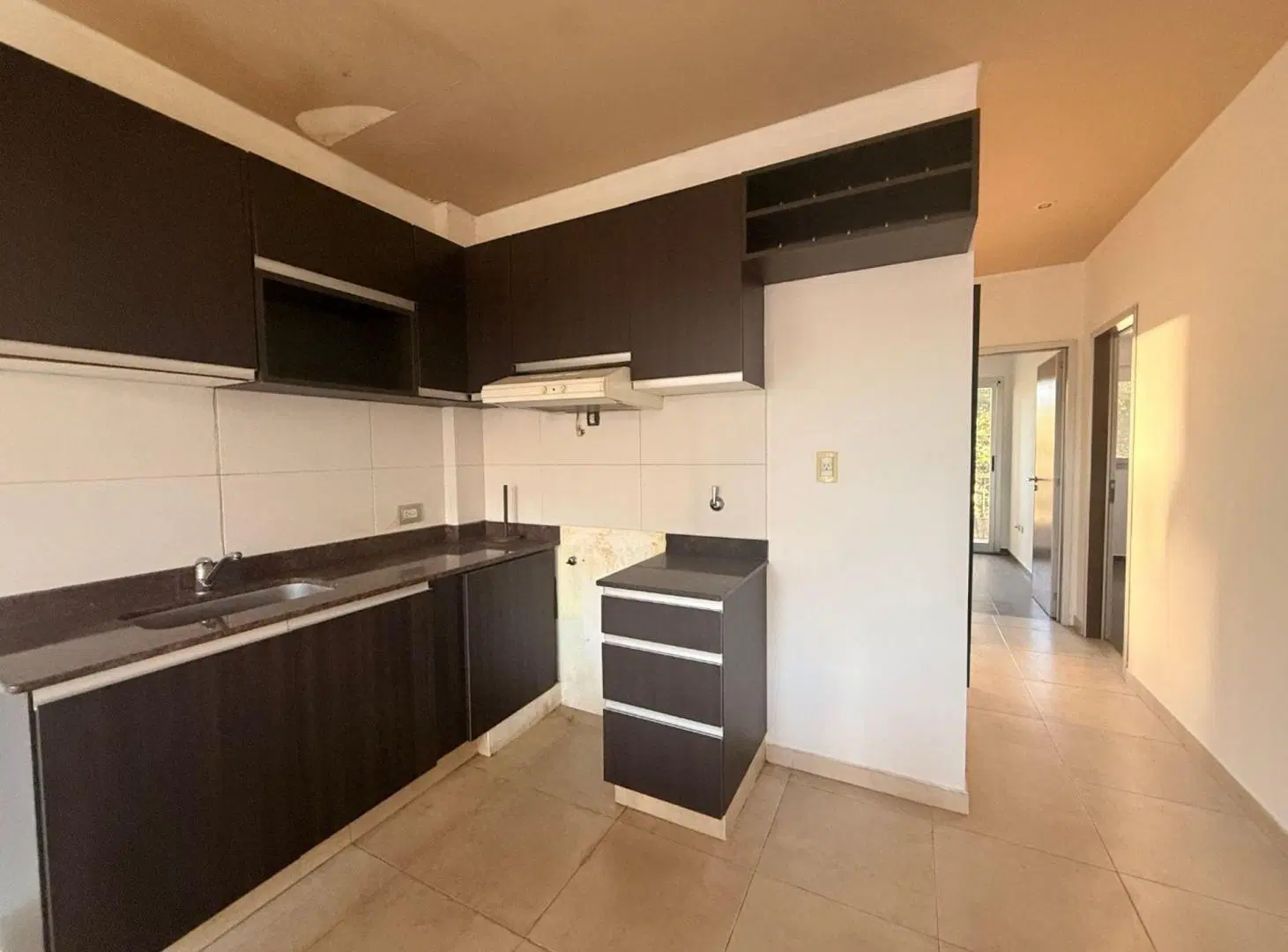 VENTA DEPTO 3 AMB BERAZATEGUI CENTRO CON COCHERA 2