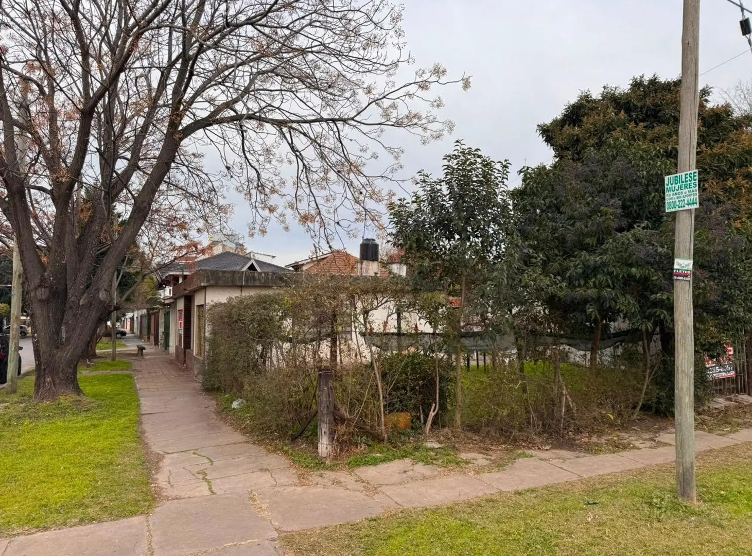 VENTA CASA - FLORENCIO VARELA CENTRO 8