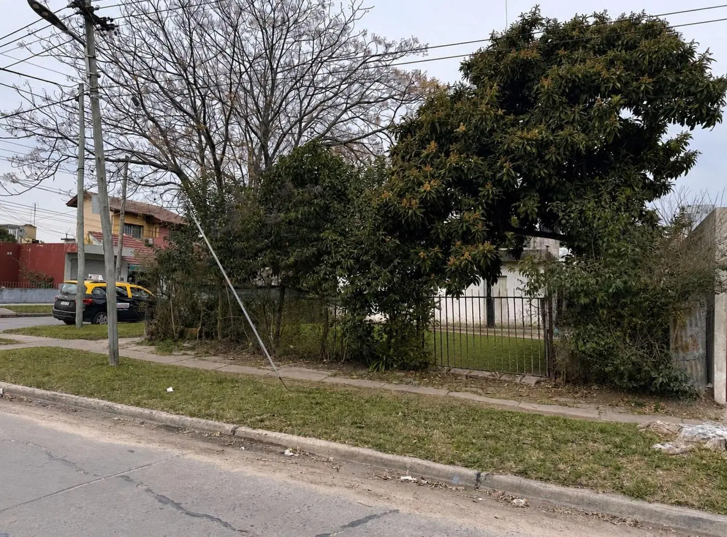 VENTA CASA - FLORENCIO VARELA CENTRO 1