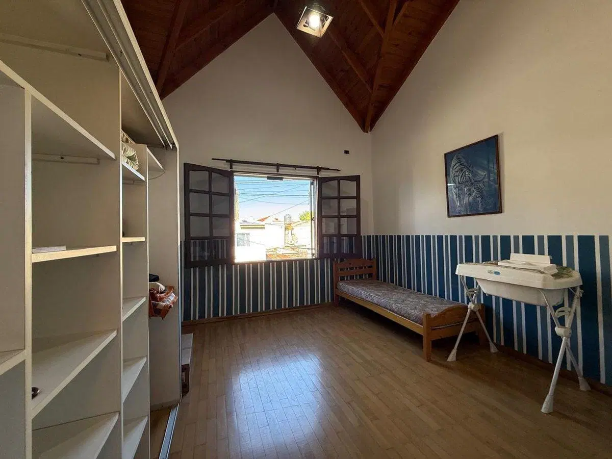 VENTA DE CASA EN EZPELETA 8