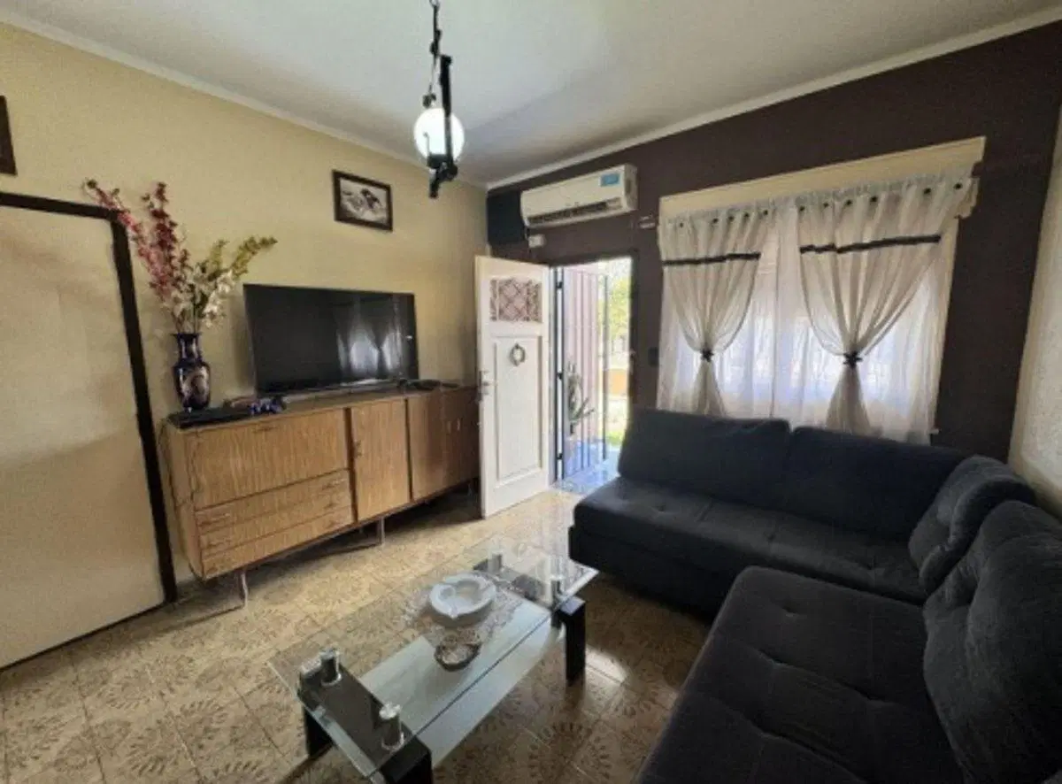 VENTA CASA FLORENCIO VARELA 2