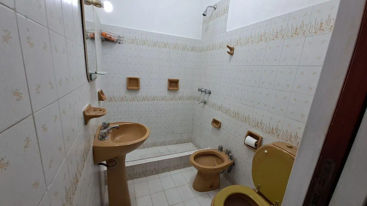 Alquiler Casa con Cochera y Quincho Quilmes 2