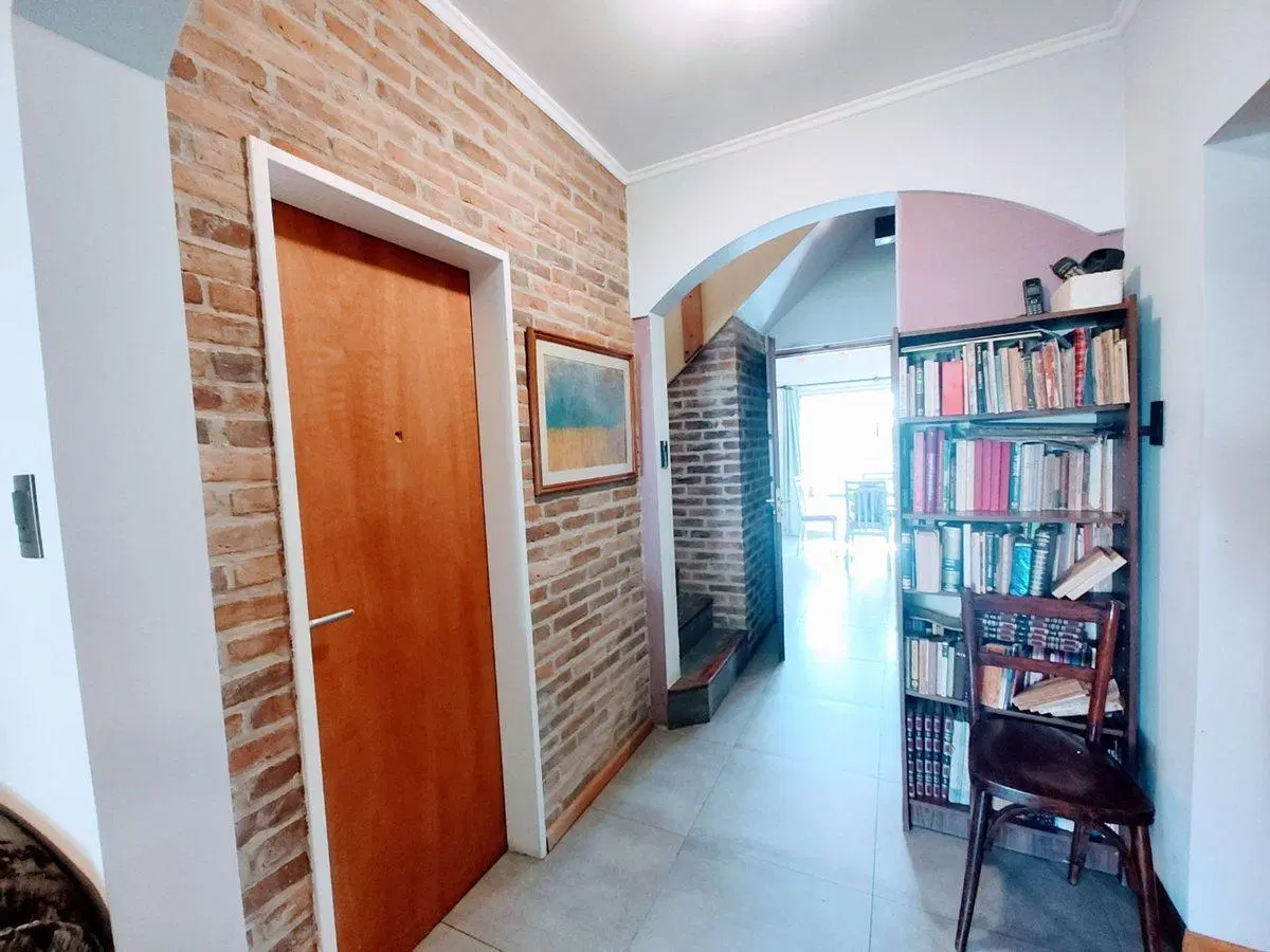 Casa 5 amb en Quilmes Oeste c patio ACEPTA PERMUTA 5
