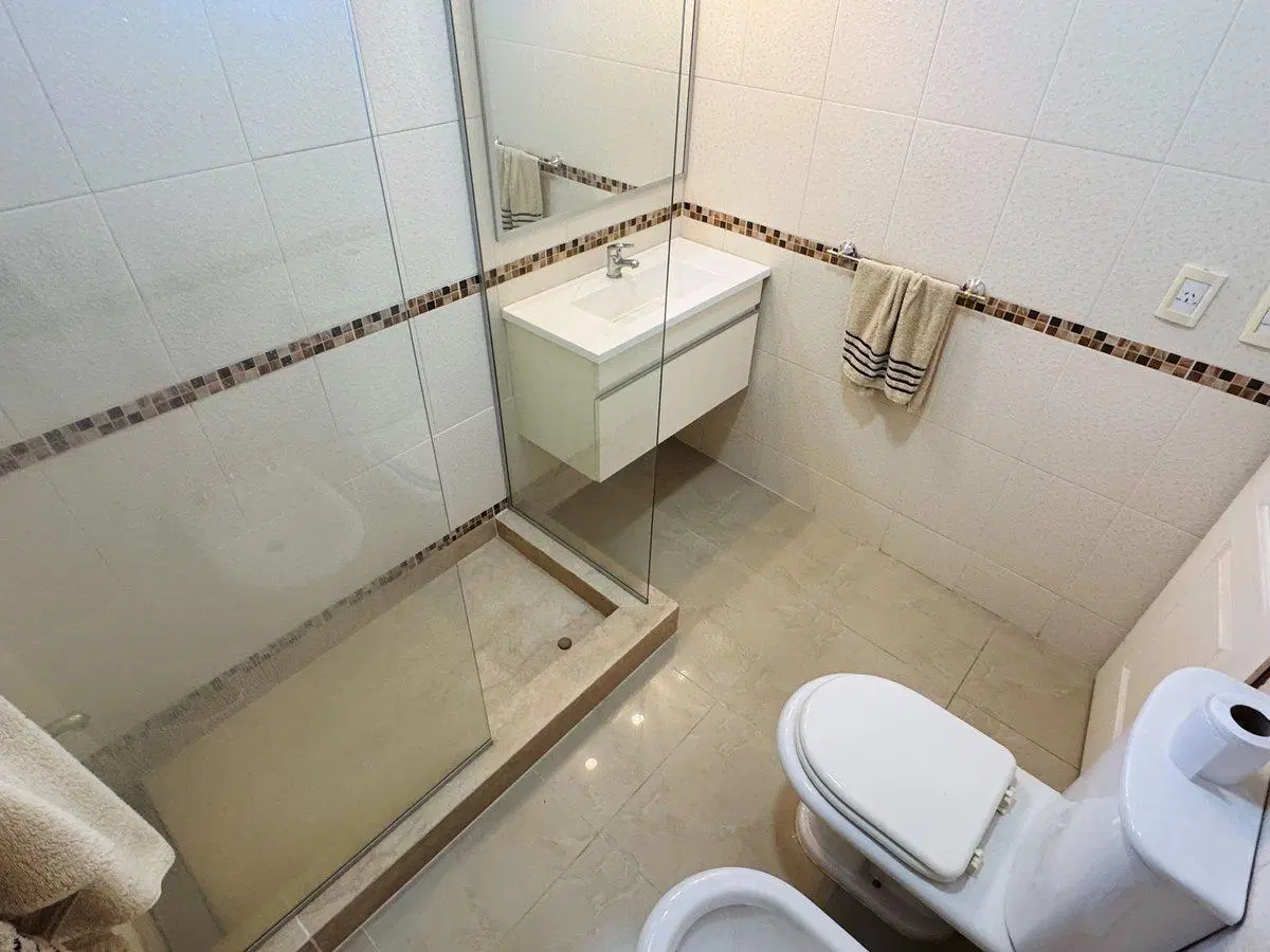 VENTA DEPARTAMENTO 3 AMBIENTES C/COCHERA EN BERNAL 4