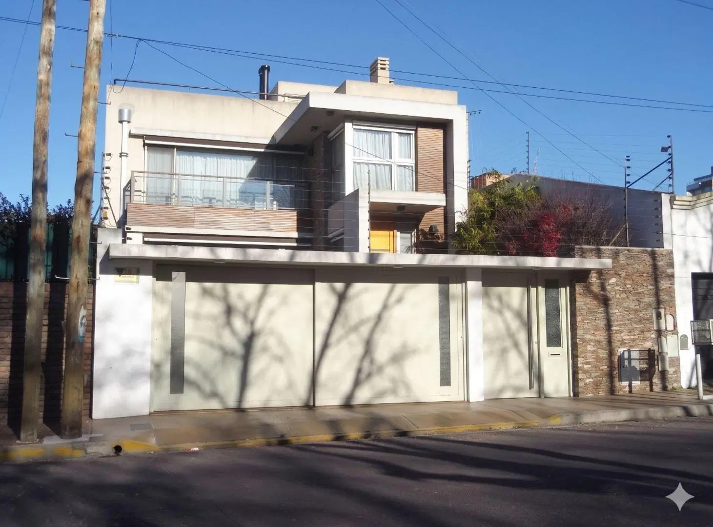 VENTA CASA 5 AMB PILETA QUINCHO ASCENSOR QUILMES 1