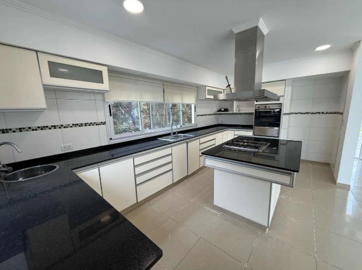 Foto de CASA VENTA 5 AMBIENTES VILLAGE DEL PARQUE, imagen 2