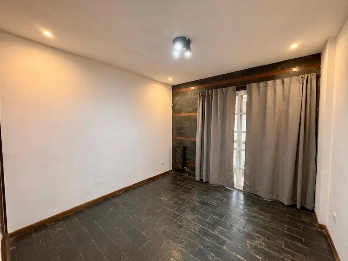Venta Casa 3 amb + altillo + cochera Quilmes Oeste 3