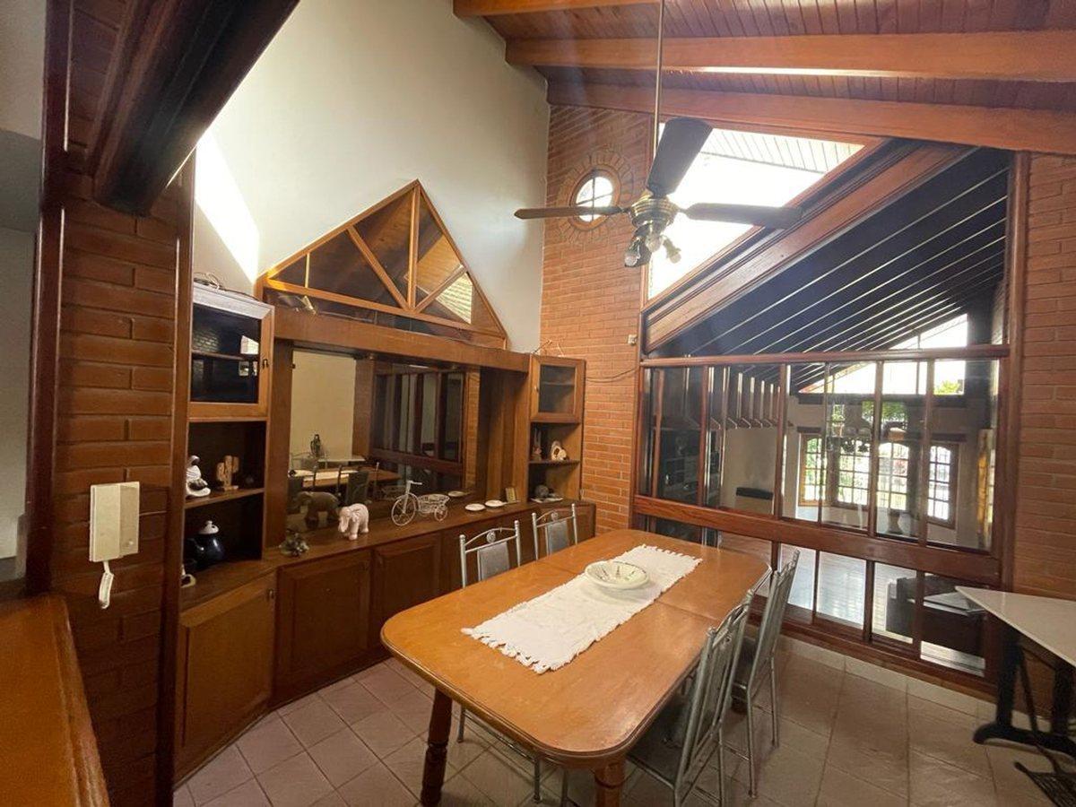 Foto de VENTA CASA 4 AMBIENTES CON PISCINA WILDE CENTRO, imagen 1