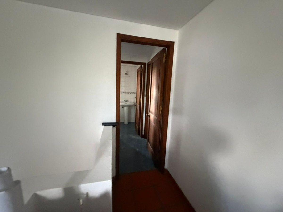 Foto de CASA BERNAL 4 AMBIENTES APTA CREDITO, imagen 2