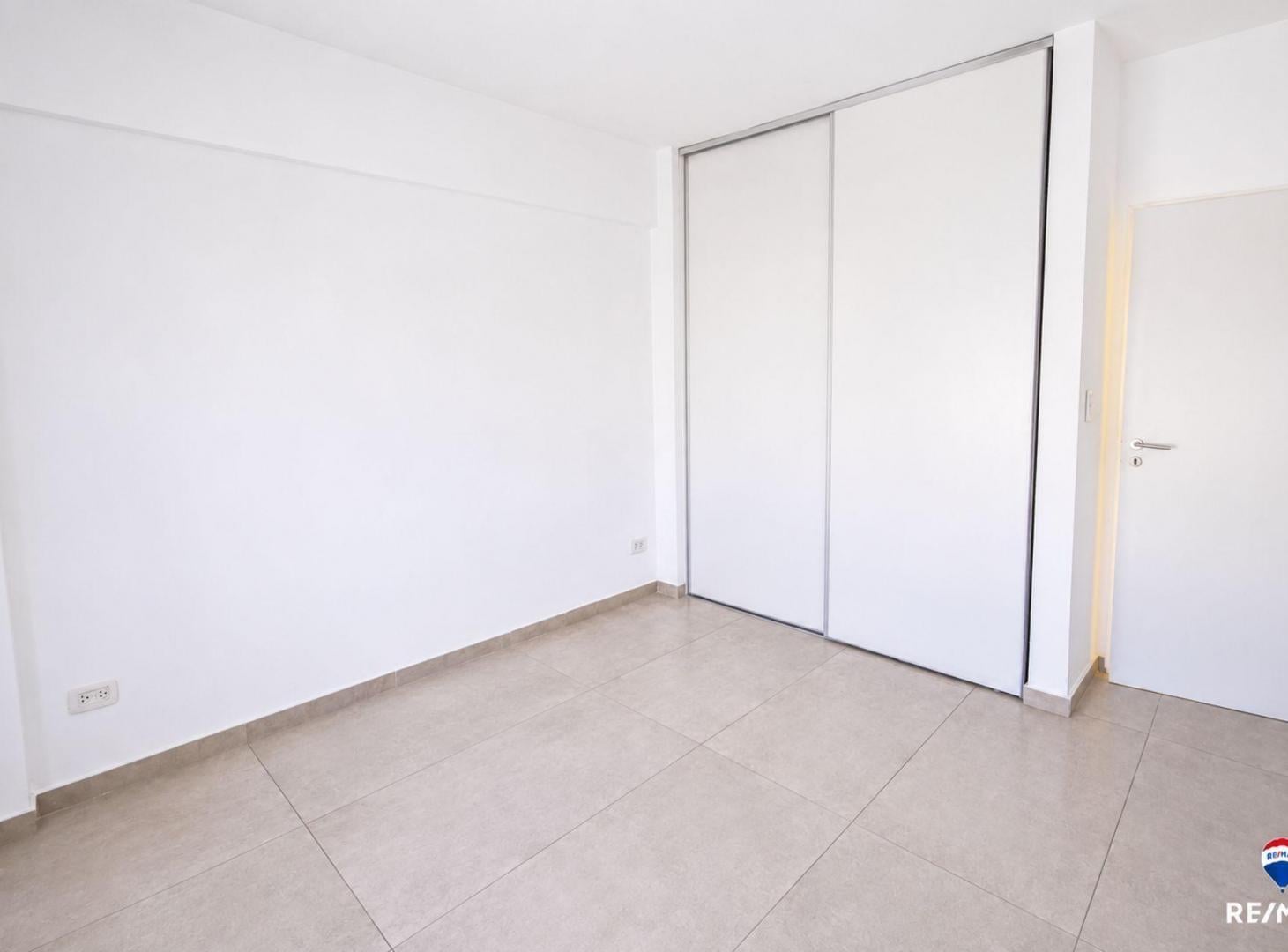 Foto de VENTA DEPTO 2 AMBIENTES CON COCHERA QUILMES CENTRO, imagen 4