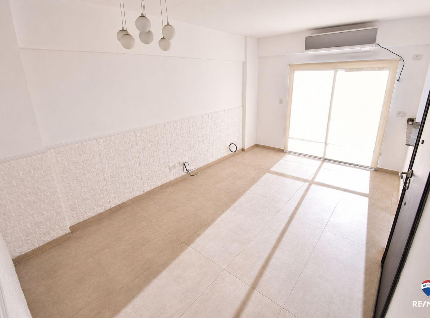 Foto de VENTA DEPTO 2 AMBIENTES CON COCHERA QUILMES CENTRO, imagen 1
