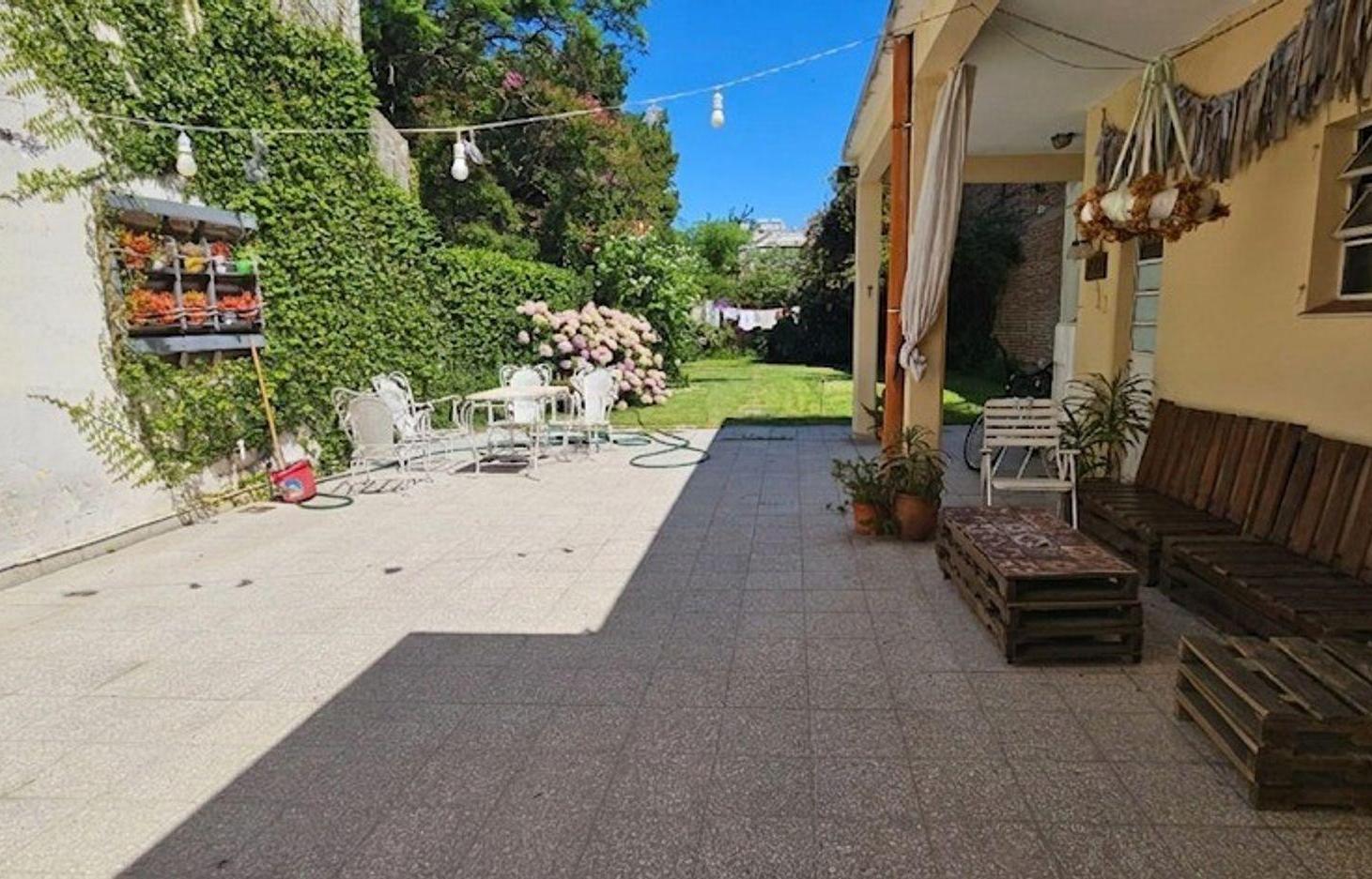 Foto de ALQUILER CASA 5 AMBIENTES CON JARDIN EN QUILMES, imagen 1