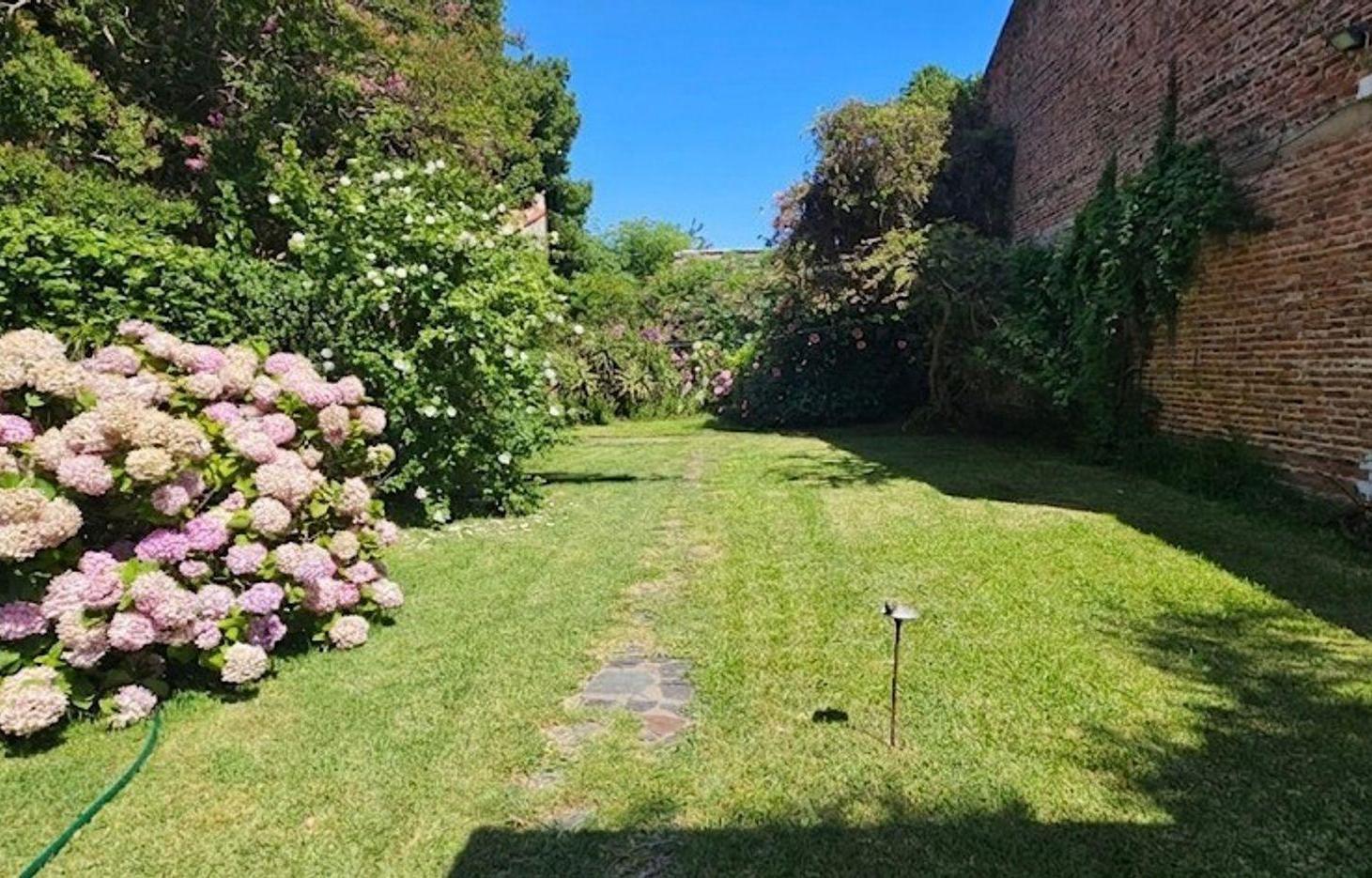 Foto de ALQUILER CASA 5 AMBIENTES CON JARDIN EN QUILMES, imagen 2