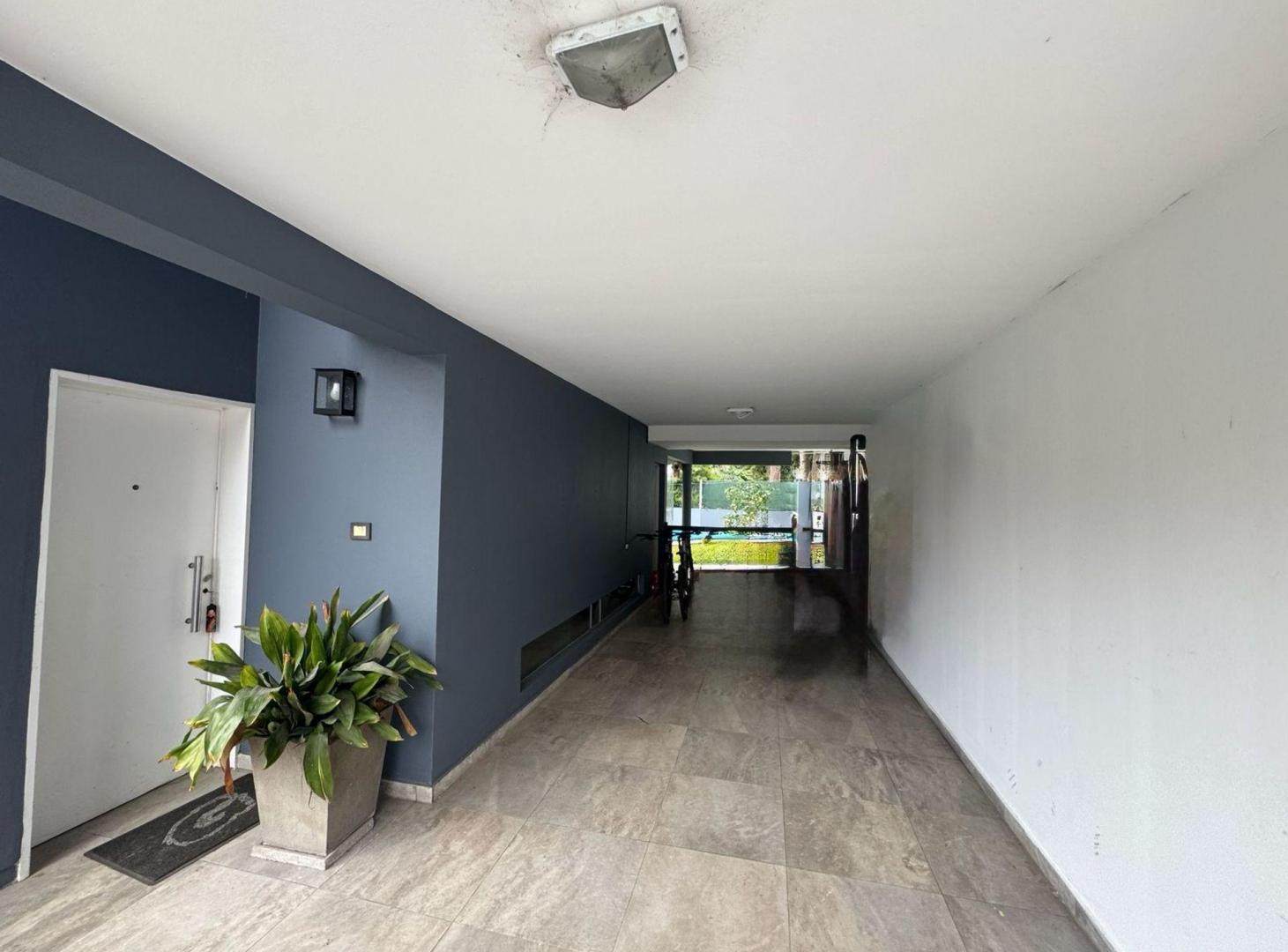 Foto de VENTA CASA 4 AMB CON PILETA EL CARMENCITO, imagen 3