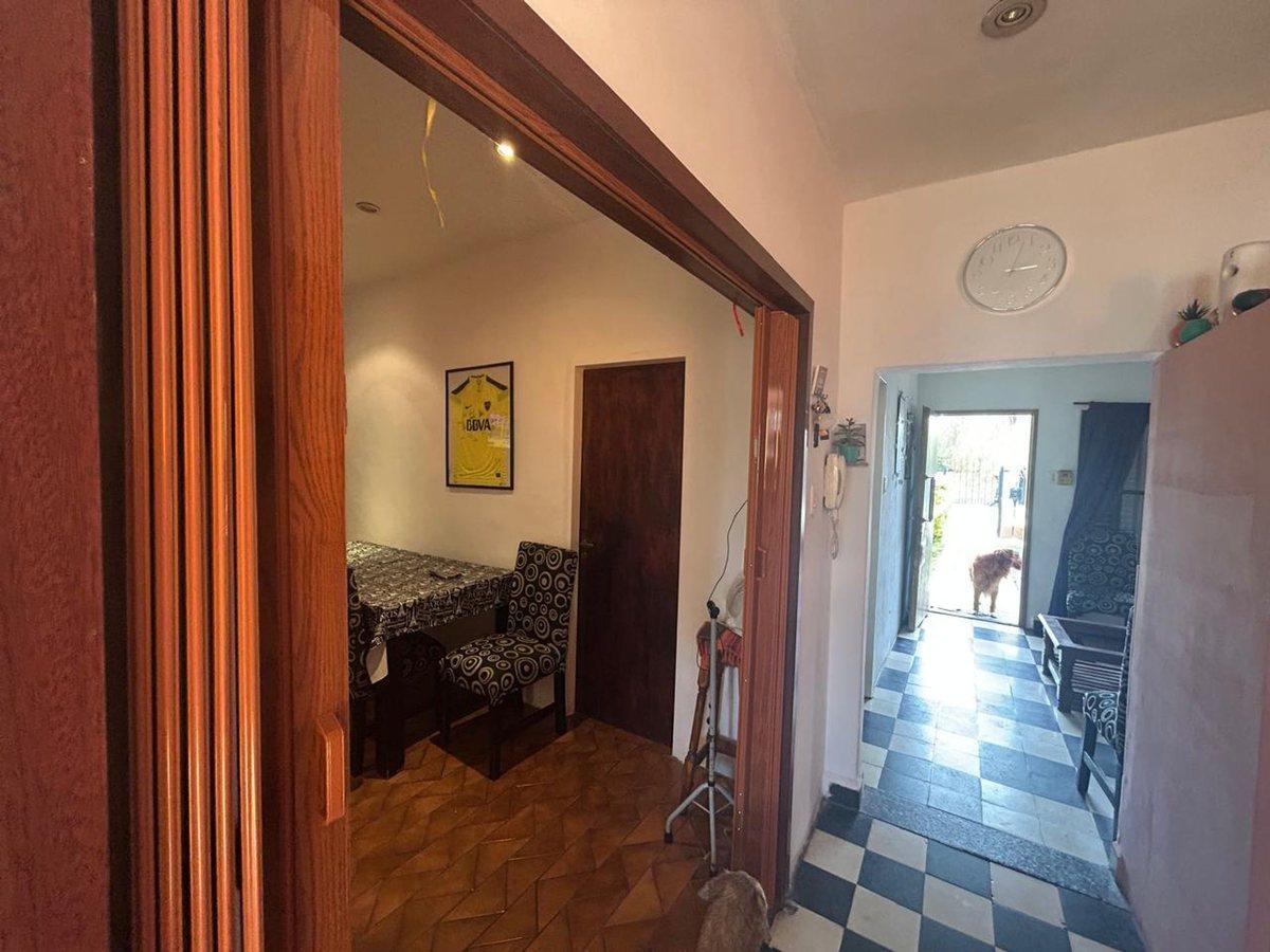 Foto de CASA EN VENTA 5 AMBIENTES CON PATIO BERNAL, imagen 3