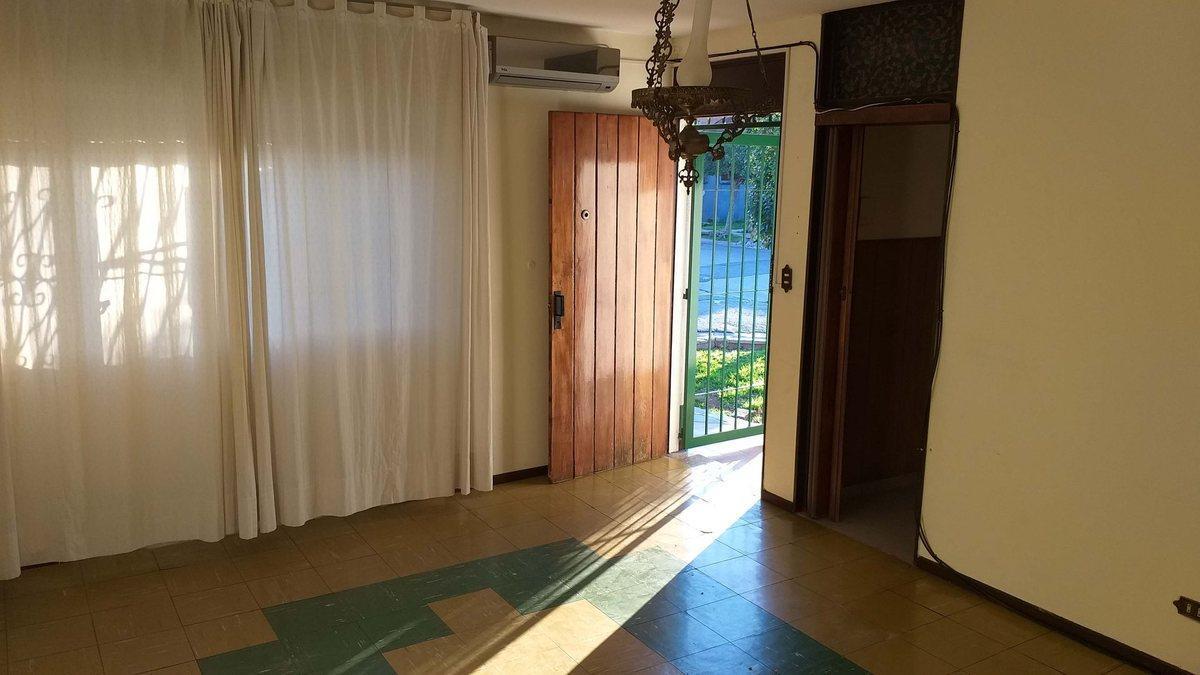 Foto de VENTA CASA 3 AMBIENTES COCHERA QUILMES, imagen 1