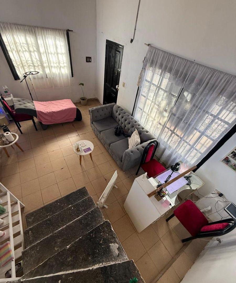 Foto de VENTA DE CASA CON LOCAL EN QUILMES, imagen 1