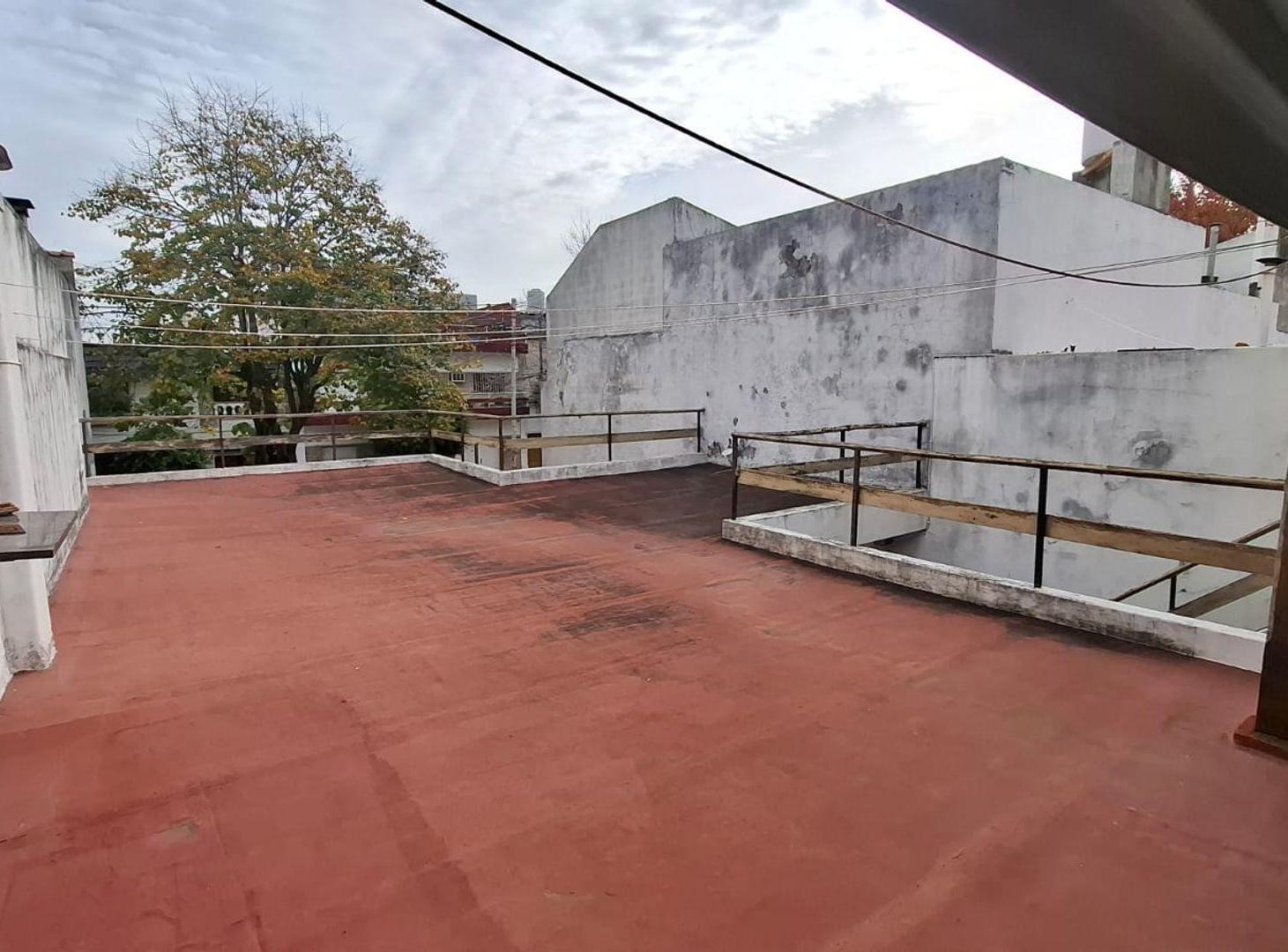 Foto de VENTA CASA 5 AMBIENTES COCHERA FLORESTA CABA, imagen 1