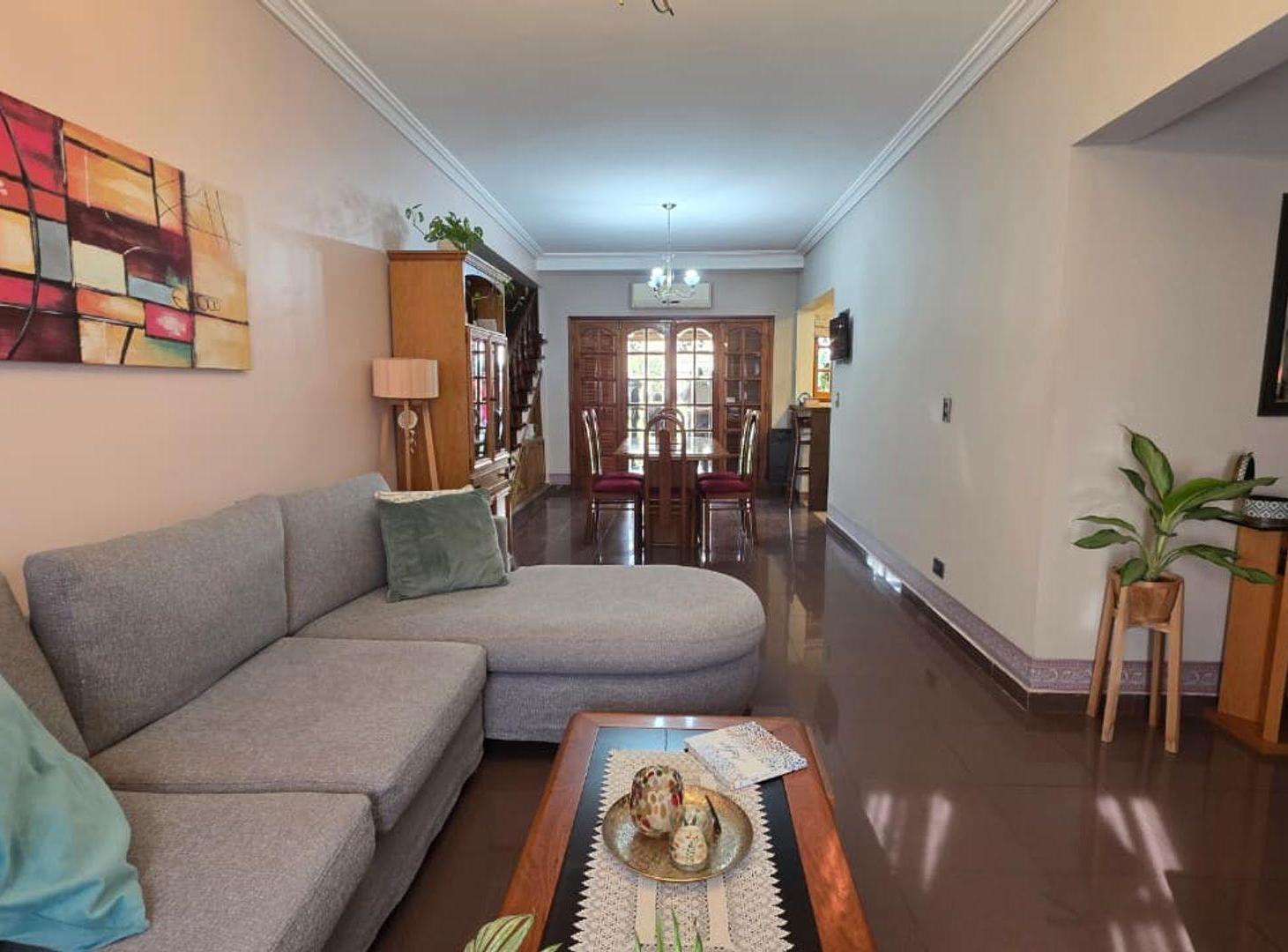 Foto de CASA EN VENTA FLORENCIO VARELA CON OFICINA, imagen 2
