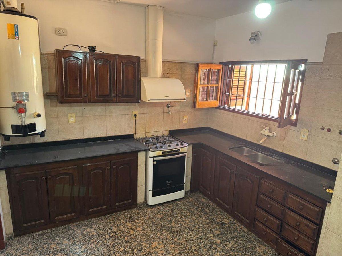 Foto de VENTA CASA EN FLORENCIO VARELA, imagen 3