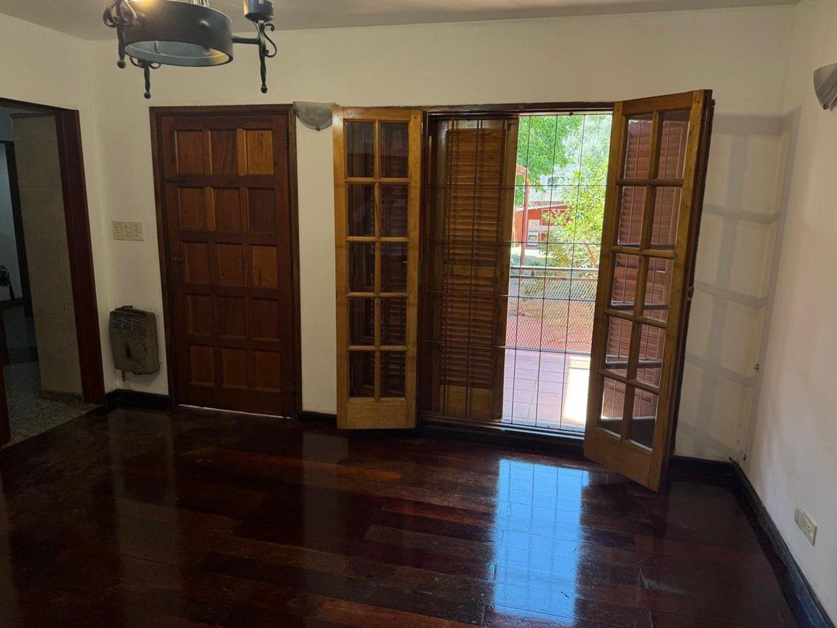Foto de VENTA CASA EN FLORENCIO VARELA, imagen 4