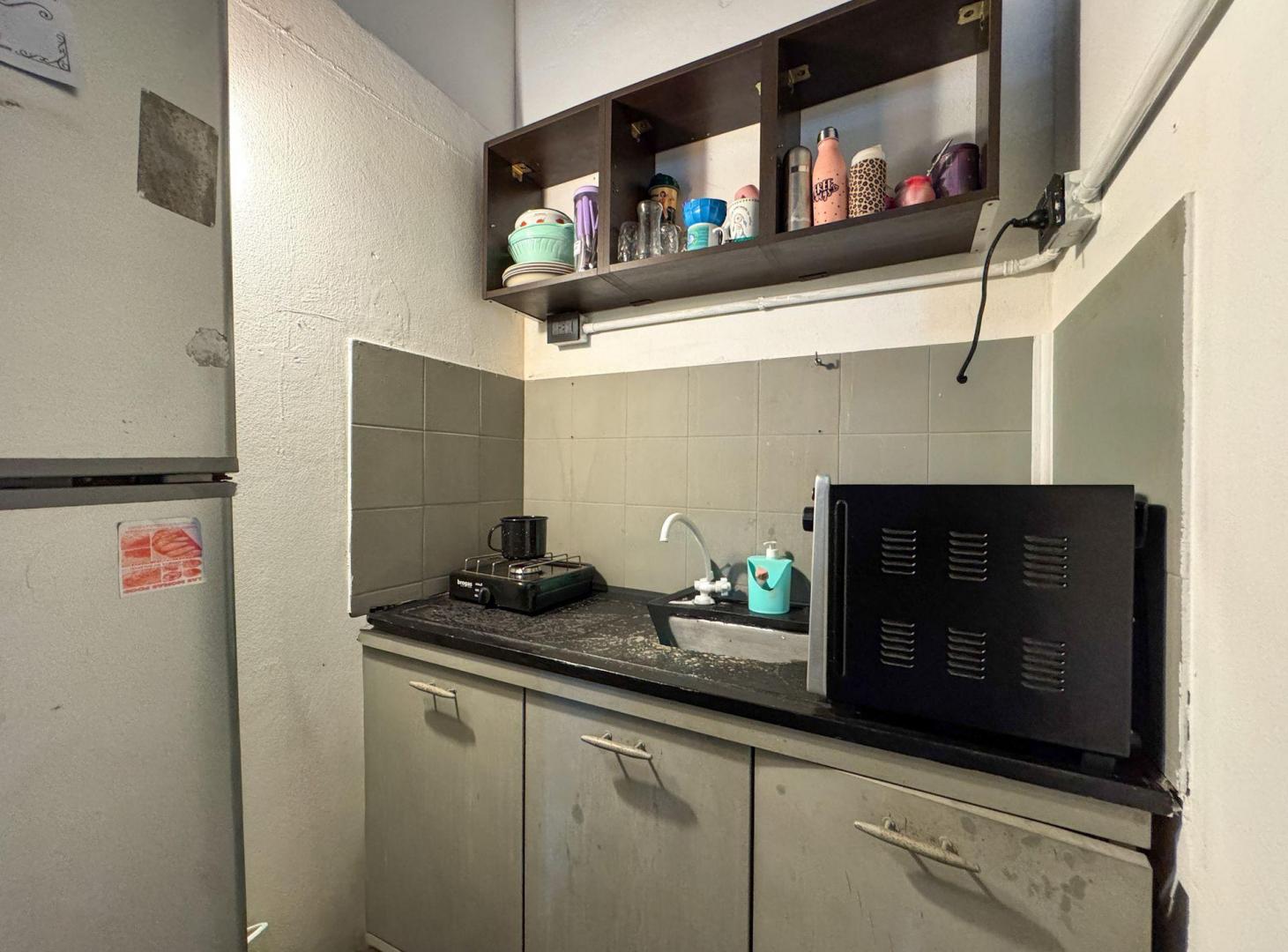 Foto de VENTA PROPIEDAD 4 AMBIENTES C/PATIO EN SOLANO, imagen 3