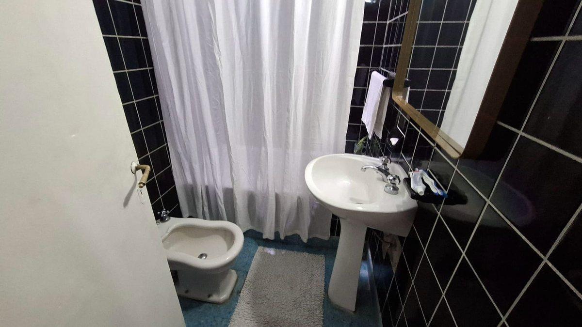Foto de VENTA CASA 4 AMBIENTES COCHERA WILDE AVELLANEDA, imagen 3