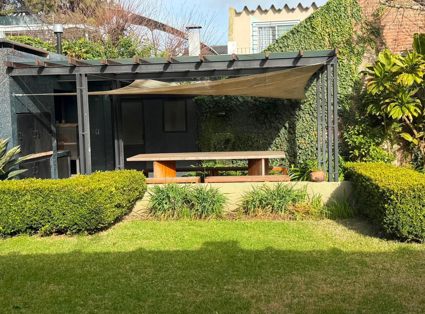 Foto de CASA EN VENTA 5 AMBIENTES QUILMES APTA CREDITO, imagen 3