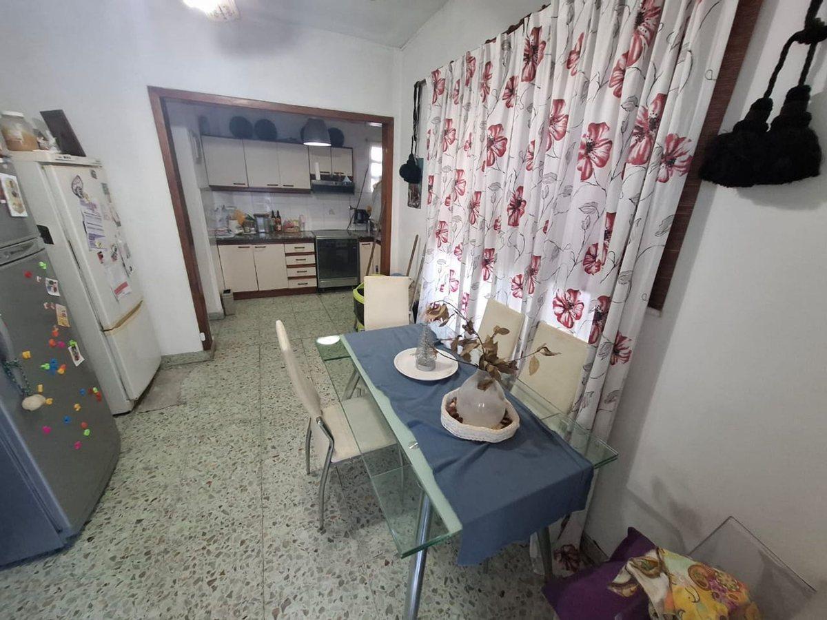 Foto de VENTA PH al frente, 3 amb. patio terraza. Bernal, imagen 2