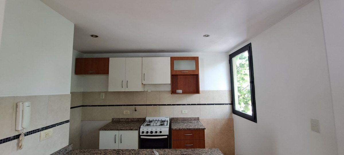 Foto de VENTA DEPARTAMENTO 3 AMB BERNAL CENTRO, imagen 5