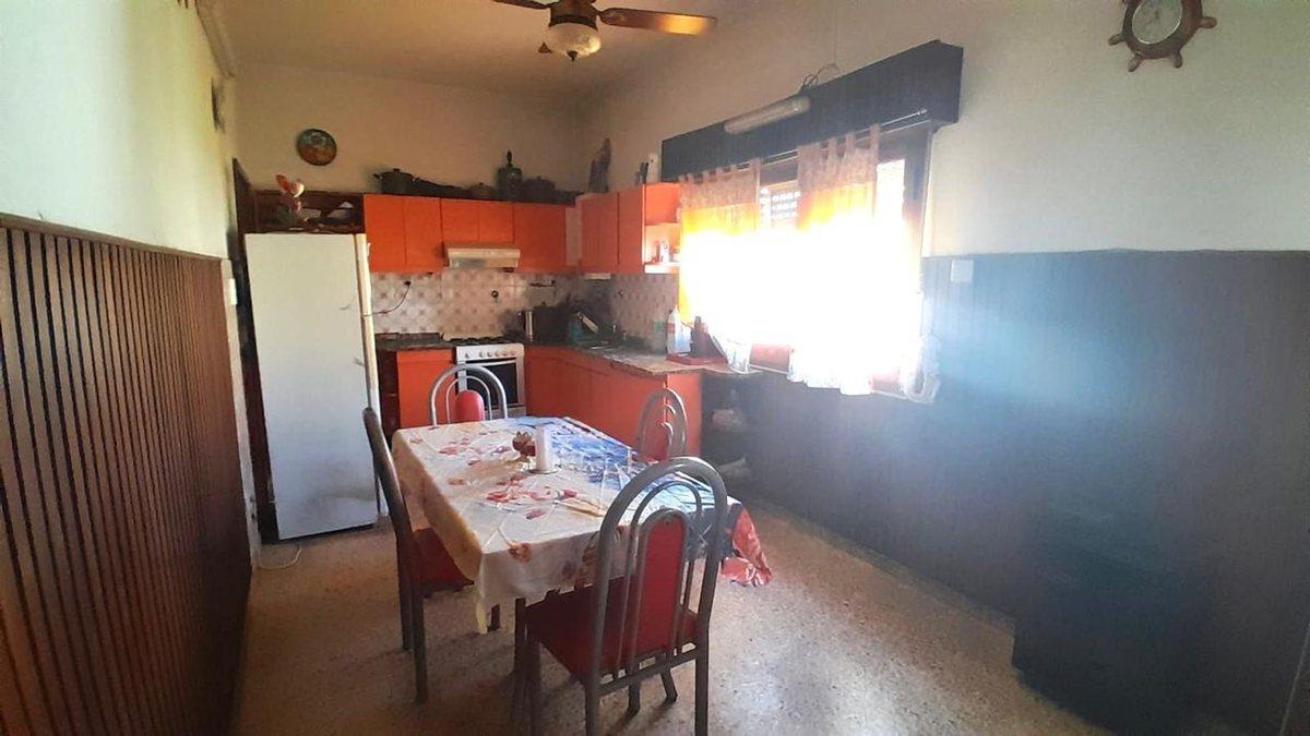 Foto de CASA 5 AMBIENTES CON LOCAL CRUCE VARELA, imagen 5