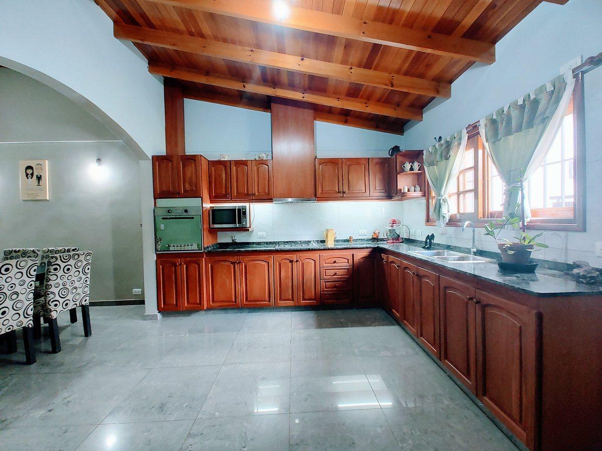Foto de Casa 3 amb en Quilmes Oeste con Parque y Cochera, imagen 2