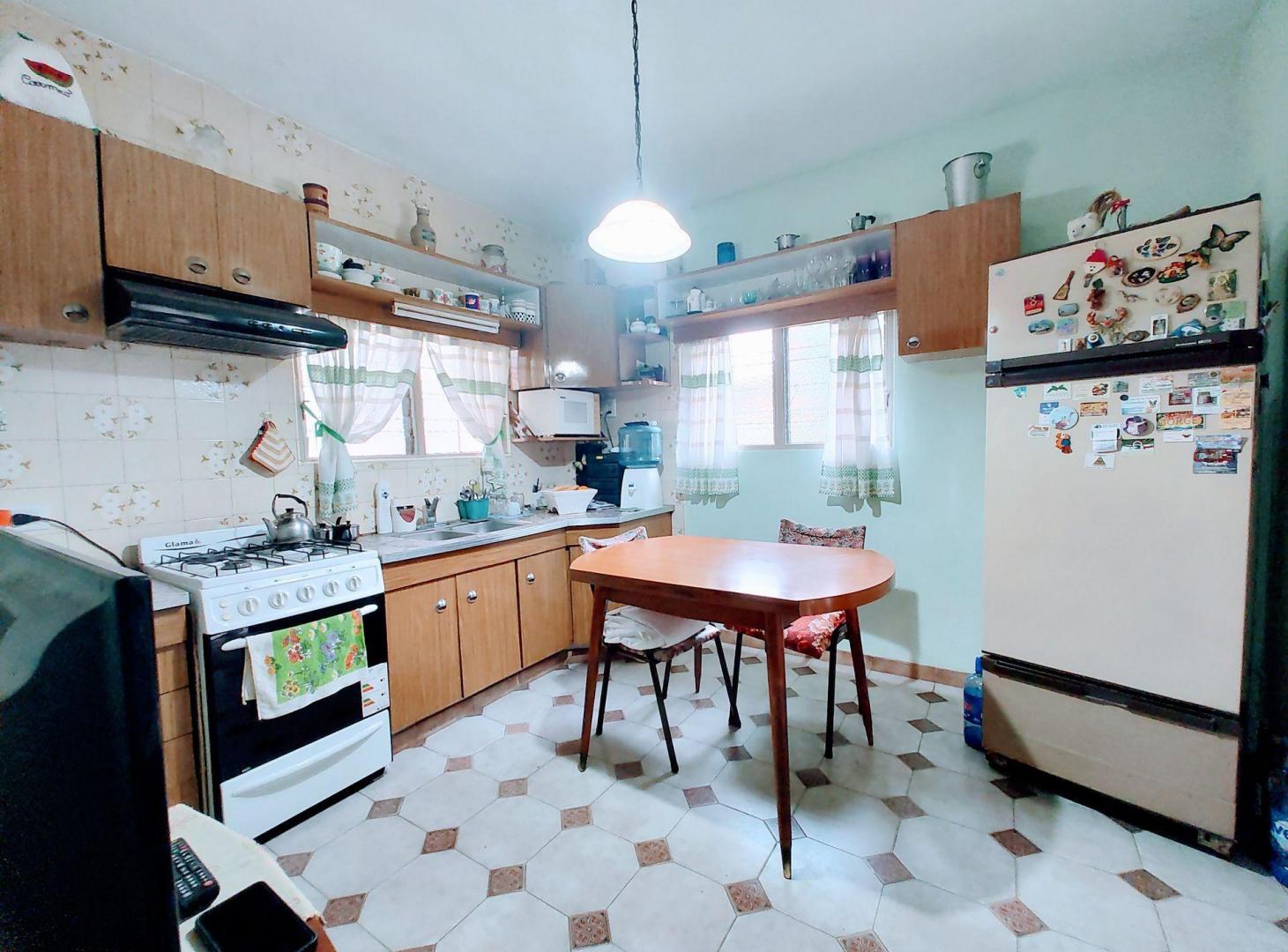 Foto de Casa para dos familias en Quilmes Oeste. Permuta, imagen 2