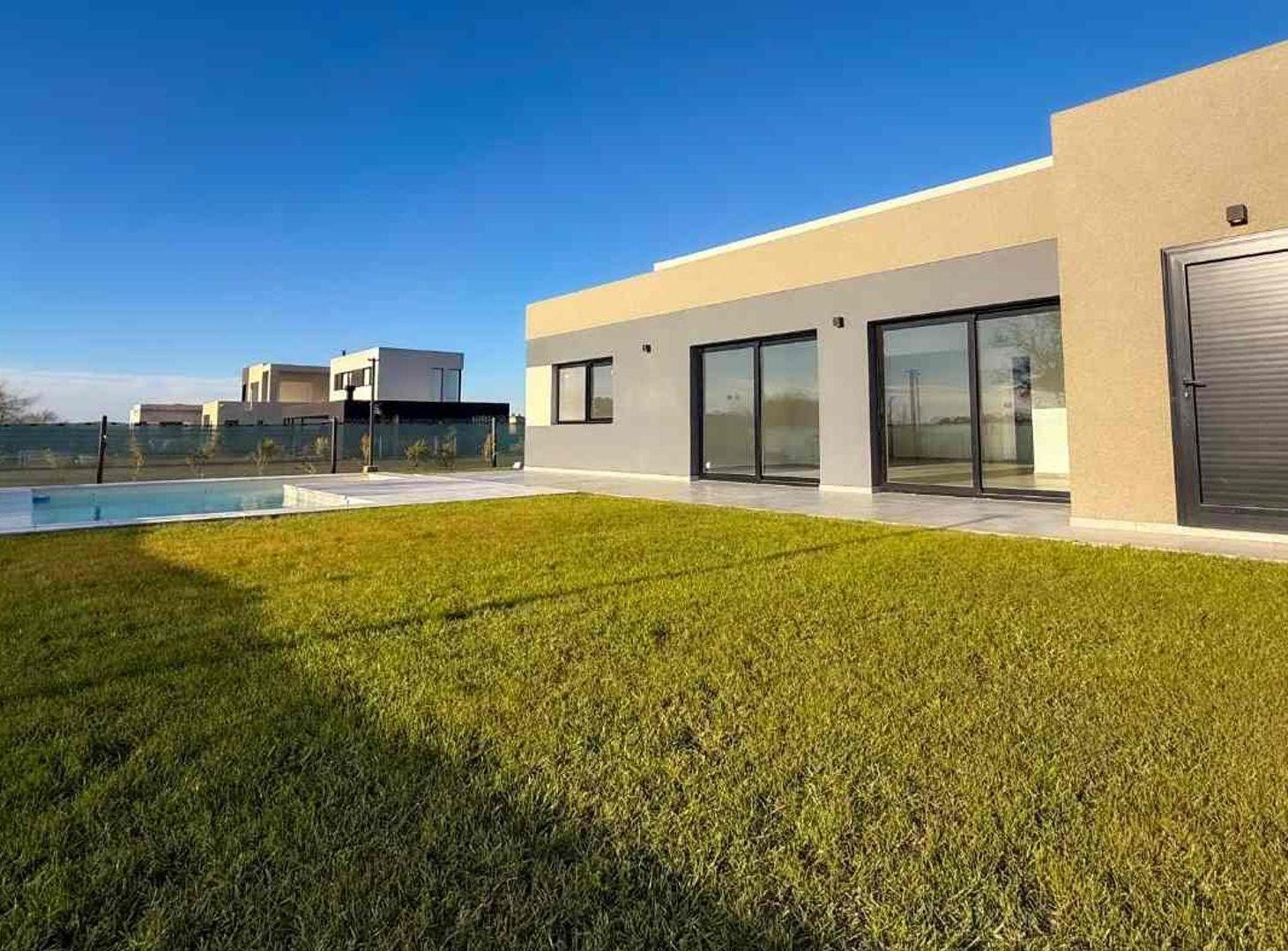 Foto de VENTA DE CASA A ESTRENAR EN SEBASTIAN GABOTO, imagen 3