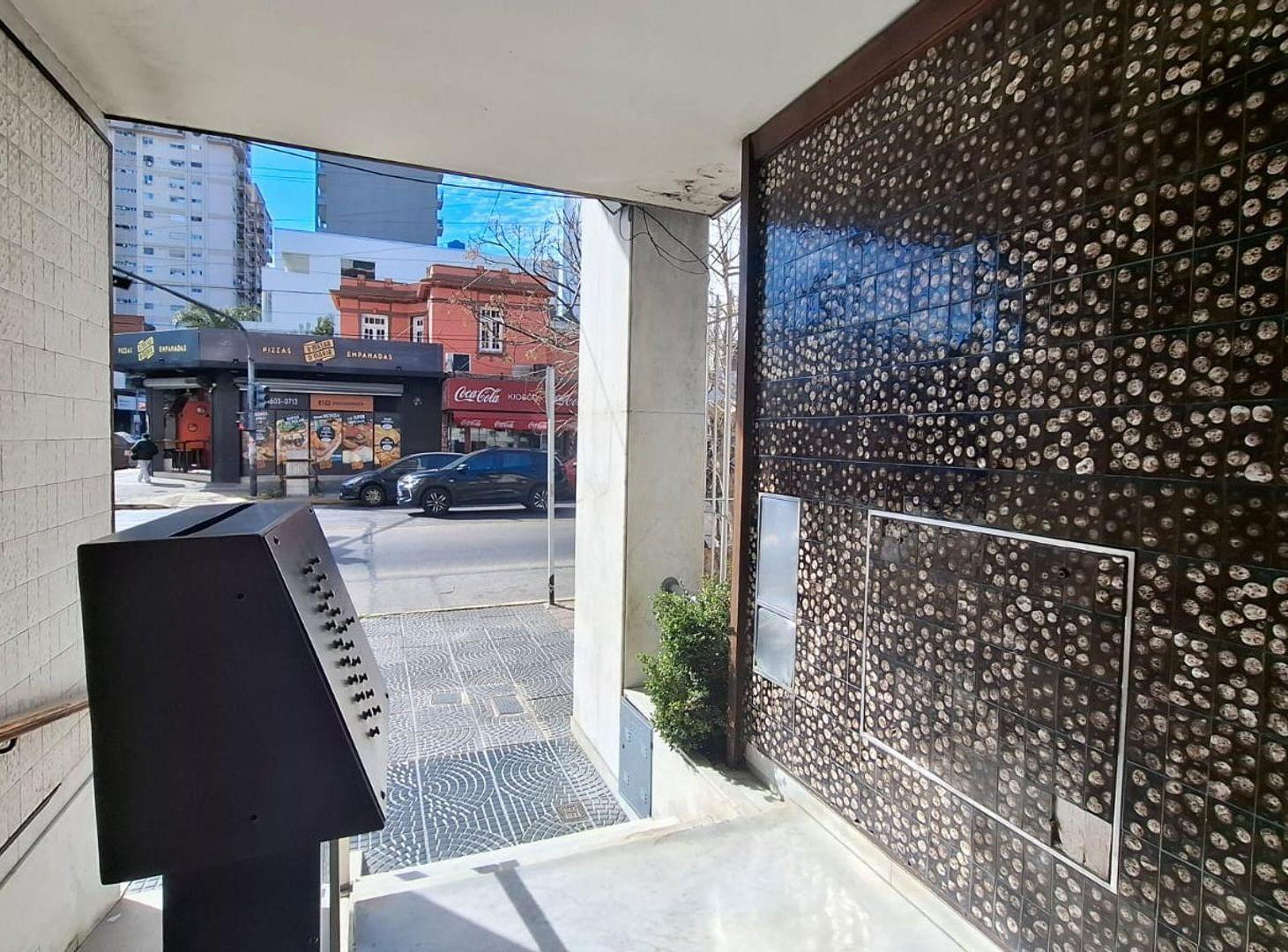 Foto de VENTA DEPARTAMENTO 4 AMBIENTES QUILMES CENTRO, imagen 2