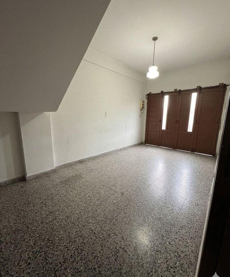 Foto de Casa en Venta 4 ambientes con pileta / Wilde, imagen 4
