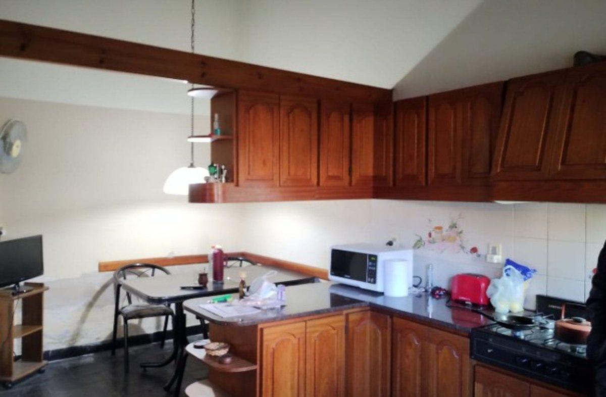 Foto de VENTA CASA 3 AMBIENTES QUILMES OESTE CON JARDIN, imagen 4