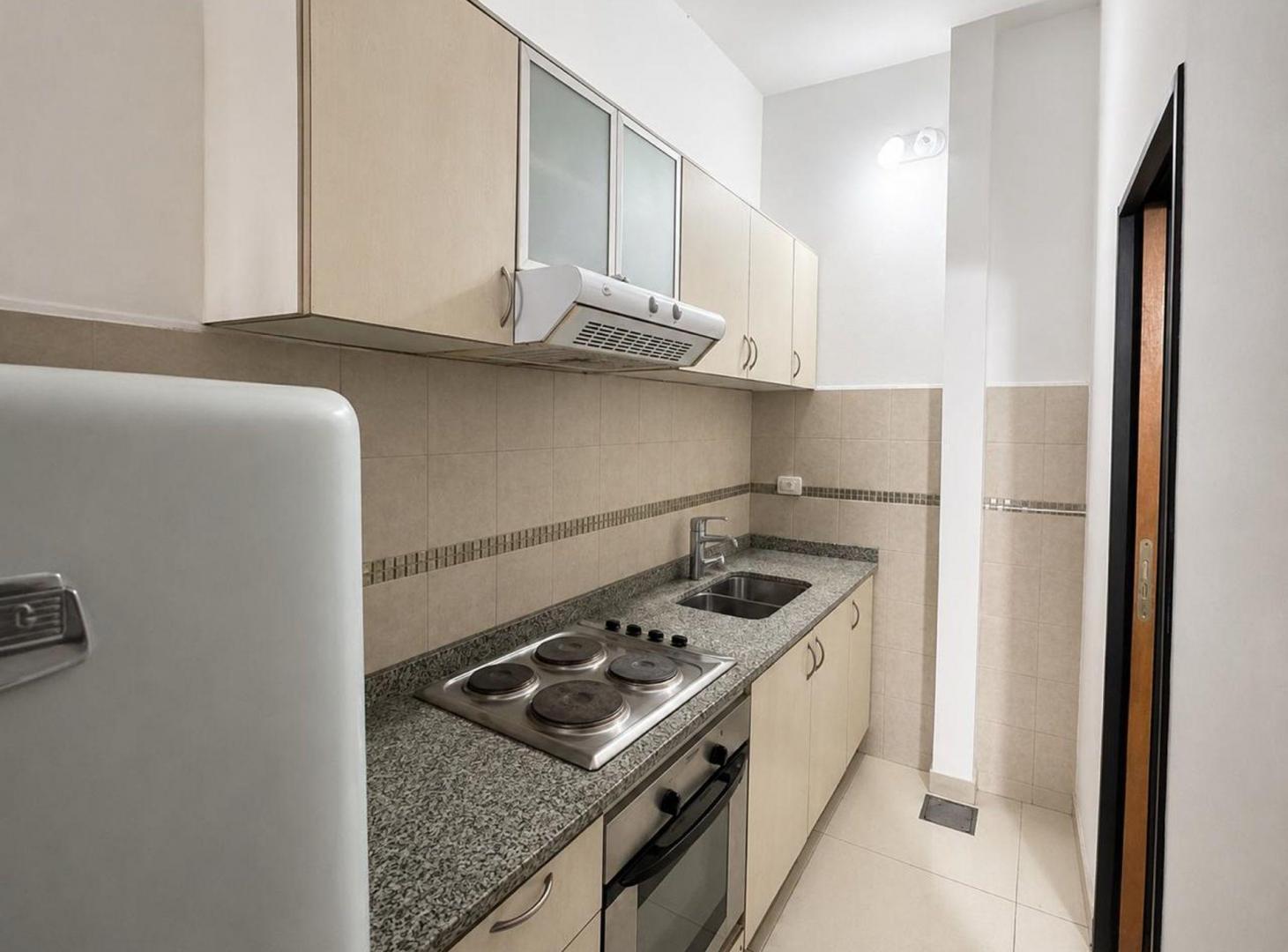 Foto de VENTA MONOAMBIENTE APTO PROFESIONAL BERNAL CENTRO, imagen 2