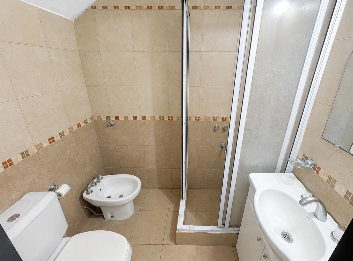 Foto de VENTA MONOAMBIENTE APTO PROFESIONAL BERNAL CENTRO, imagen 4