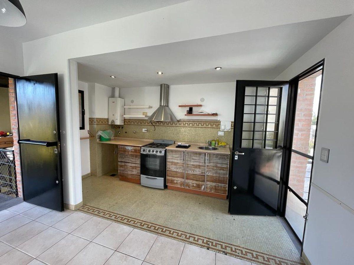 Foto de ALQUILER DEPARTAMENTO 3 AMB C/ COCHERA QUILMES, imagen 1
