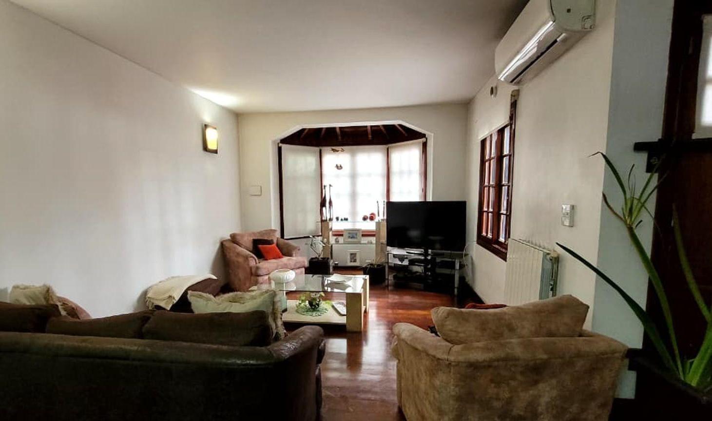Foto de Venta Casa 5 Ambientes Quilmes Centro Con Cochera, imagen 3