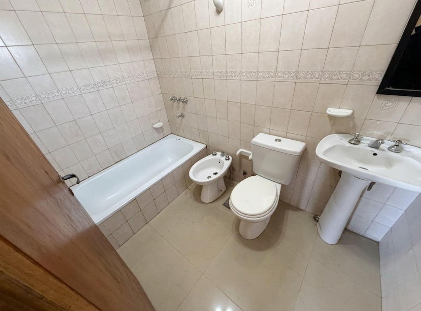 Foto de Alquiler en Bernal 3 ambientes- balcon y cochera, imagen 4
