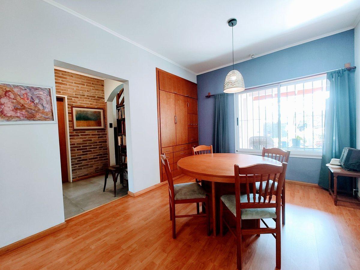 Foto de Casa 5 amb en Quilmes Oeste c patio ACEPTA PERMUTA, imagen 1