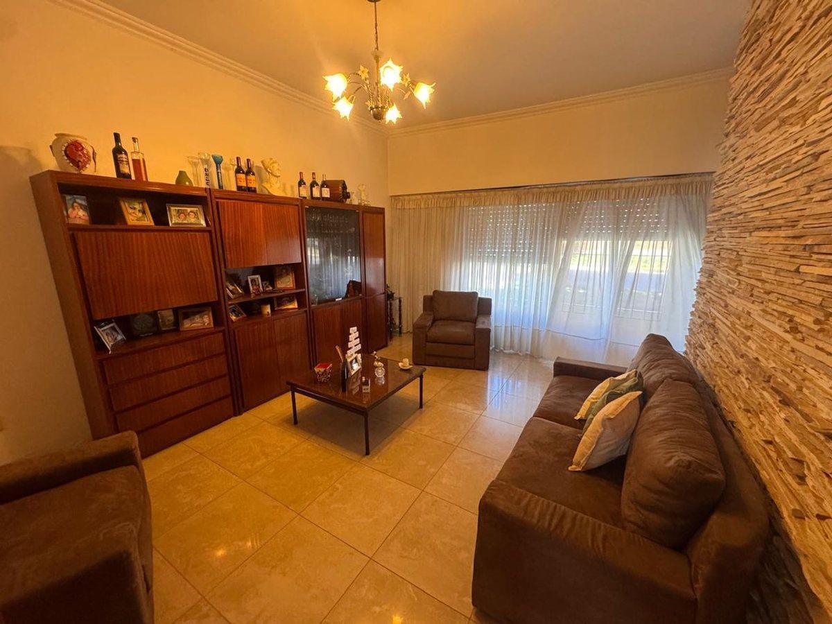 Foto de VENTA CASA 4 AMBIENTES EZPELETA, imagen 4